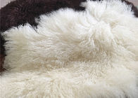중국 침대 던짐을 위한 긴 머리 자연적인 꼬부라진 양 모직 몽골 백색 모피 Materiral 회사