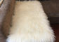 몽골 양가죽 양탄자 호화스러운 60 x120cm 백색 긴 꼬부라진 티베트 양가죽 협력 업체
