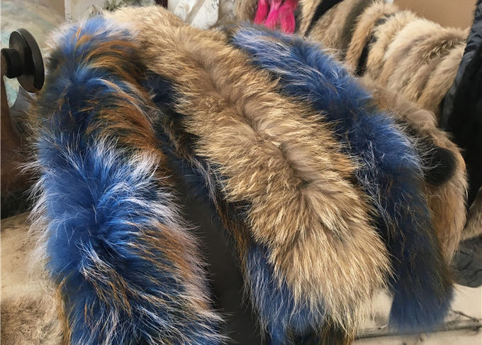 겨울 재킷을 위해 분리가능한 너구리 모피 고리 부드럽게 푹신한 매끄러운 자연적인 색깔 큰 긴 고리