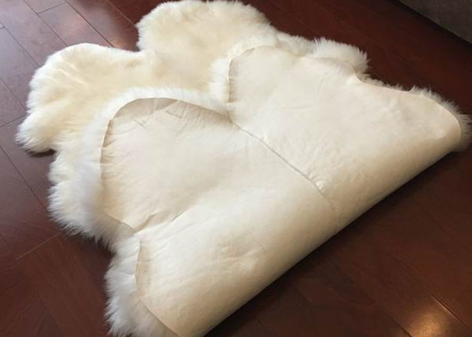 가정 장식적인 백색 진짜 양가죽 양탄자 긴 메리노 양모 모직 60 x 90cm 자연 형태 